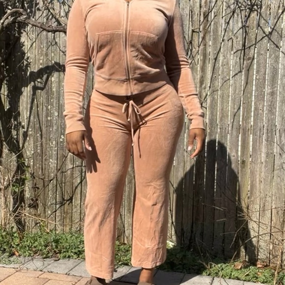 Juicy Couture Tracksuit Set - Picture 3 of 9